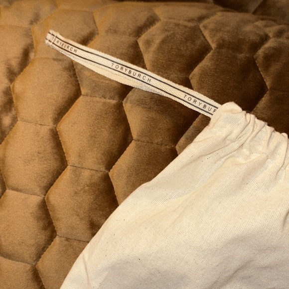 Mini Kira bag LIKE NEW - Picture 7 of 7